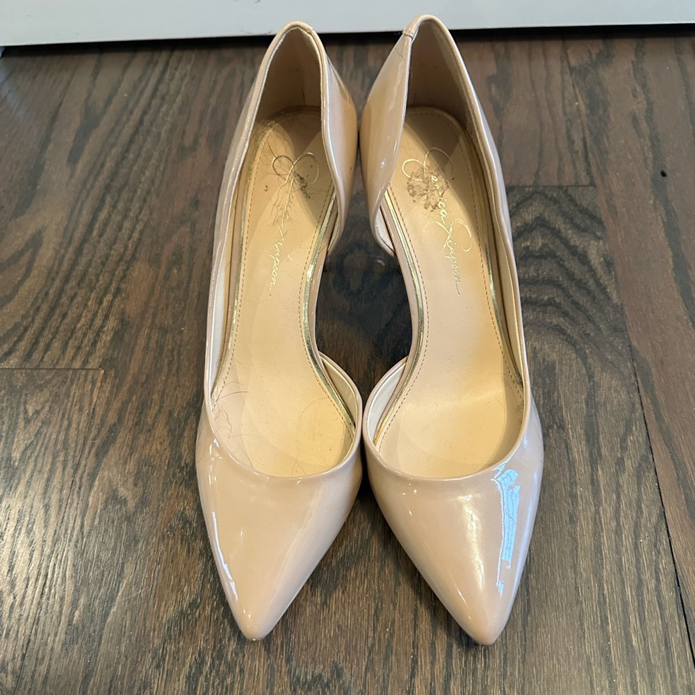 Nude Jessica Simpson Pumps